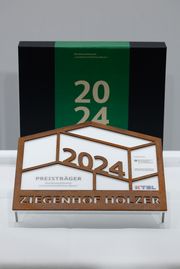 Stallplakette 2024 mit Verpackung