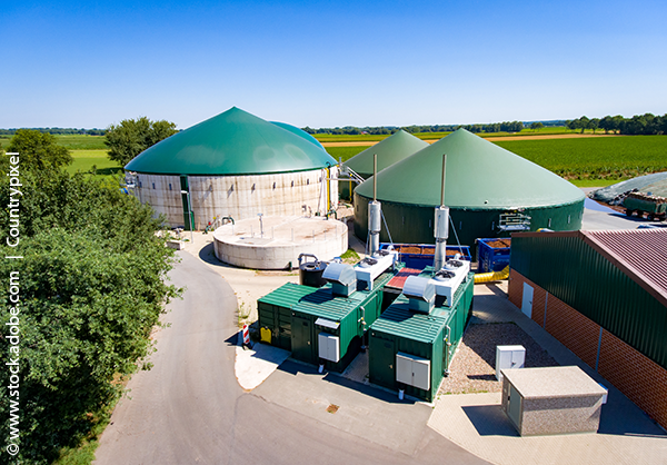 Biogasanlage - © www.stock.adobe.com | Countrypixel Biogasanlage